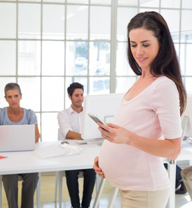 Pregnant-woman-at-work-b